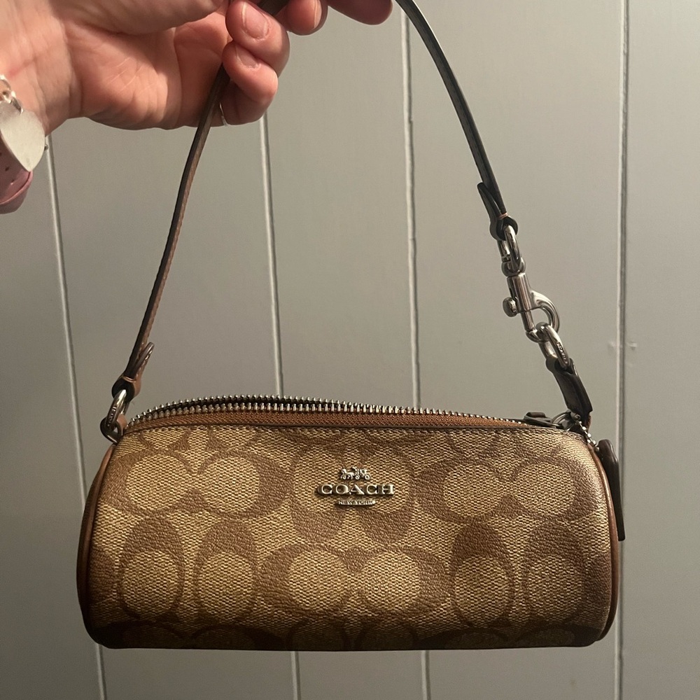 SOLD!!! Coach Brown Signature barrel bag